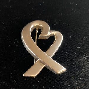 Elegant Silver Heart Brooch